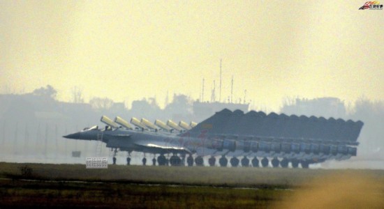 简氏称成飞或推出双座型歼10B战机与歼16竞争