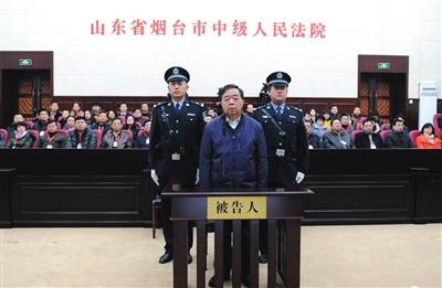 季建业庭审时落泪：对不起党 请求法庭从轻处罚