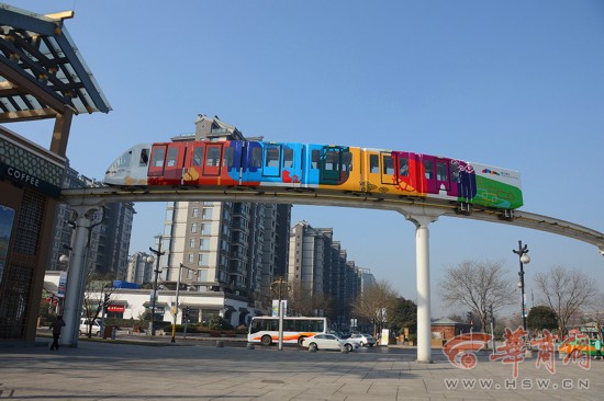 西安曲江观光轻轨开始试运行 票价拟定为80元