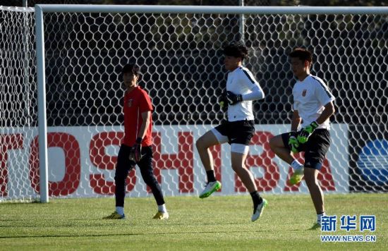国足队员:对阵朝鲜全力争胜 瞄向2018年世界杯