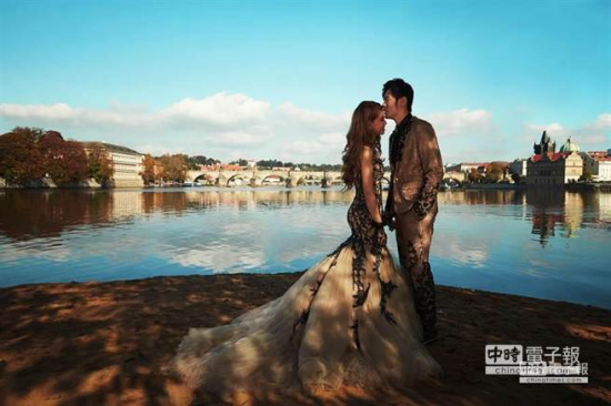 周杰伦昆凌唯美婚纱照曝光去年已登记结婚(图)