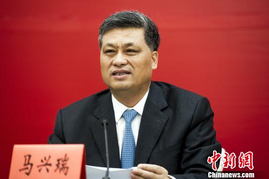 中共广东省委副书记,政法委书记马兴瑞回答记者提问 龙宇阳 摄