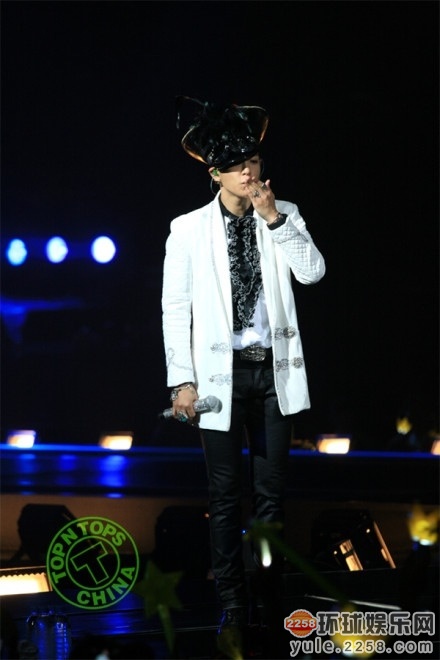 韩偶像舞台表现排行 GD权志龙耍酷 Krystal冰山