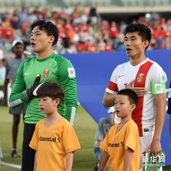 亚洲杯:中国男足vs朝鲜三战全胜晋级(比赛集锦