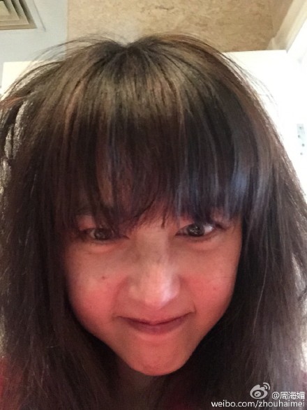 周海媚蓬头垢面素颜照 自曝魅惑眼神全靠近视