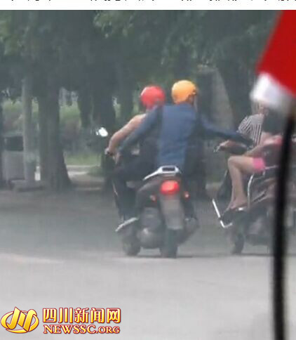 成都便衣实拍视频走红网络 警匪玩命搏斗感动