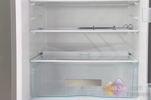 无需解冻一刀切 海尔两门冰箱卖场热销