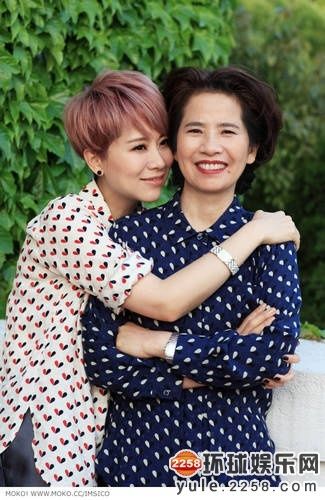 图揭娱乐圈星妈神秘背景范冰冰妈妈很强势（组图）