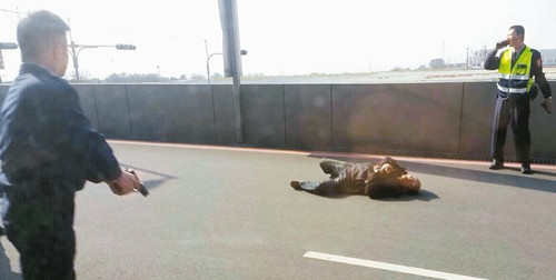 台中枪案男子因摩托车违规发怒 案发前曾打母