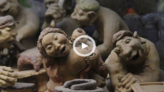 刘老根大舞台橱窗泥塑动作夸张被指不雅