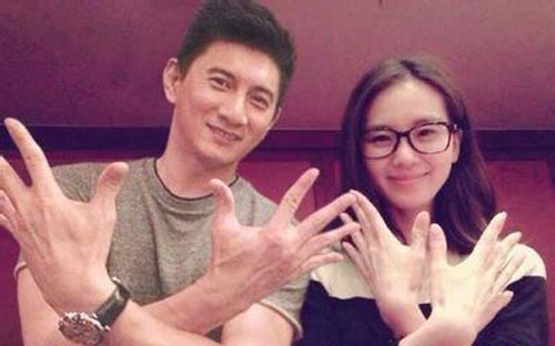 吴奇隆刘诗诗微博晒结婚证 又一男神结婚