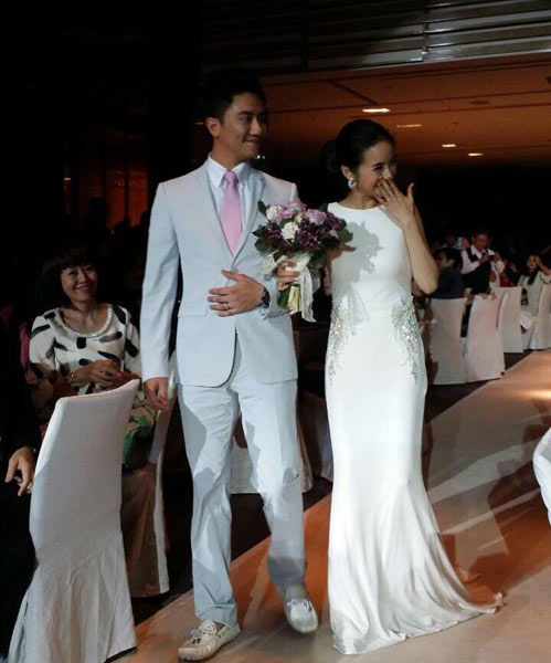 昆凌婚纱图片_昆凌图片唯美婚纱图片(2)