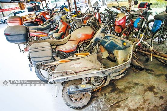 高清图集:南宁挥别摩托之城 电动车异军突起
