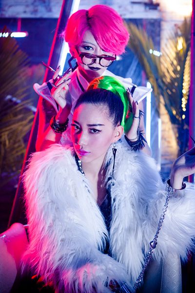 李斯丹妮《请叫我女王陛下》mv首发 刘忻倾情