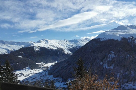 Peaceful moments ahead of Davos Forum
