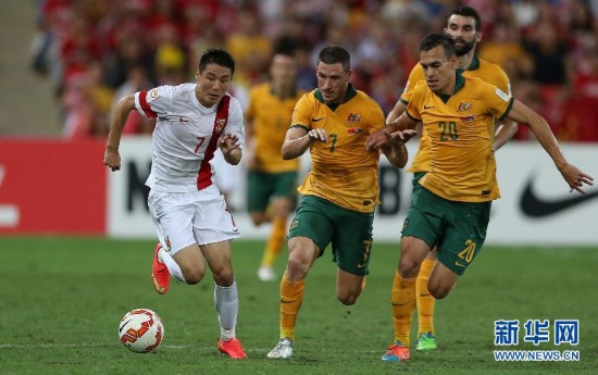 亚洲杯四分之一决赛:中国队暂0-2落后澳大利亚