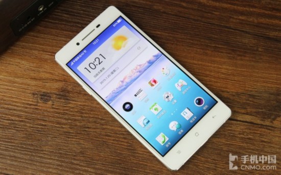 钻石流光镜面4G双卡八核 OPPO R1C评测