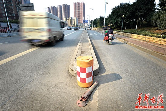 长沙浏阳河大道6公交预设站成车祸百慕大