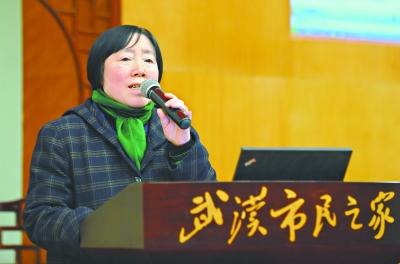 湖北援非洲医生接生4万名难产婴儿用嘴吸羊水