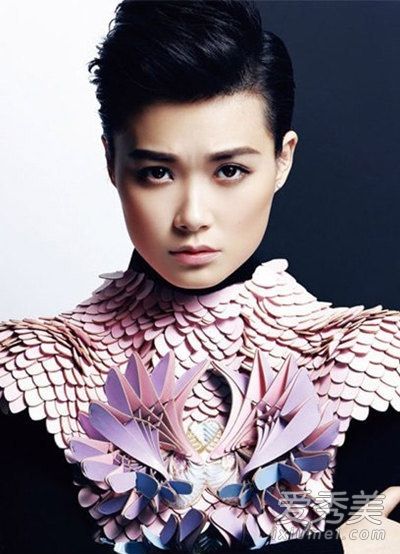 孙俪刘涛舒淇 10大美艳<em>国字脸</em>女星发型PK【7