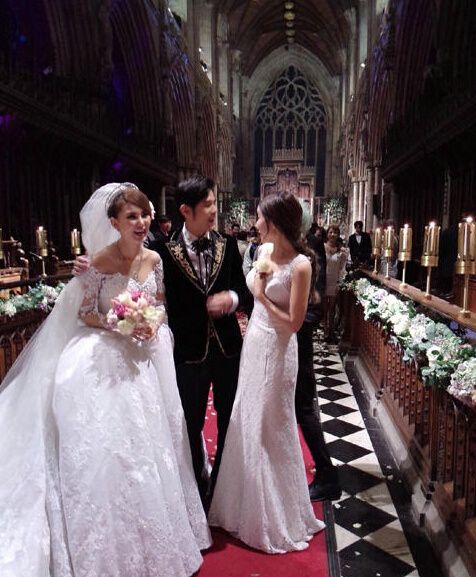 伴娘再曝周董婚礼照 昆凌4套婚纱美如芭比!【10】