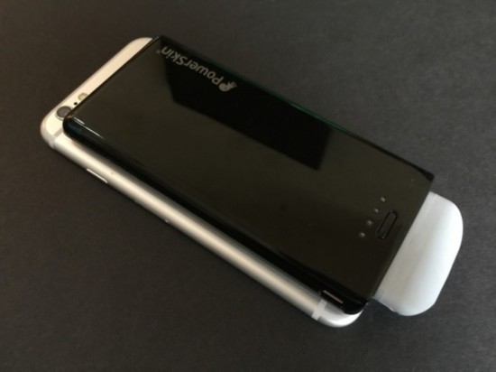 新奇配件：PowerSkin吸盤背夾移動電源 