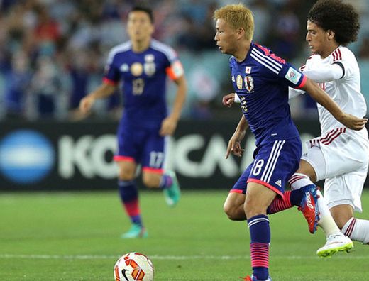 亚洲杯日本爆冷出局 本田圭佑和香川真司罚丢