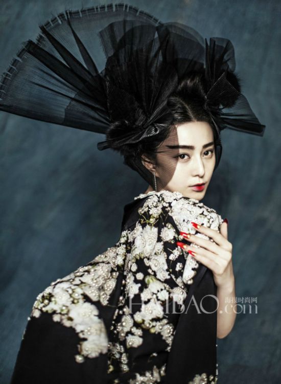 姚晨登《Harper's Bazaar时尚芭莎》2015年1月刊(上半月)封面