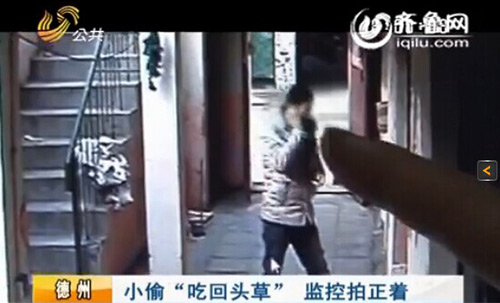 山东德州:小偷频繁盗窃群租房 镜头前讲防盗经