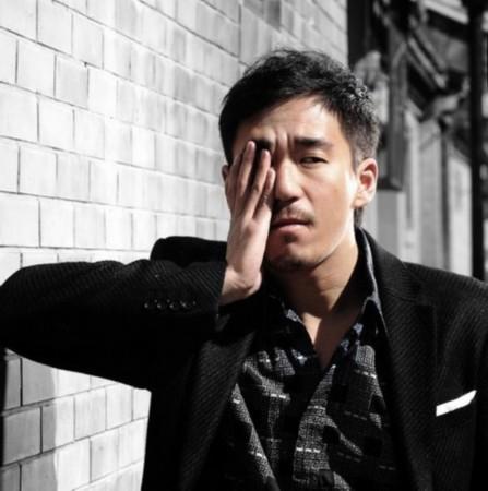 张默二度吸毒被抓 今日开庭律师称量刑或比房祖名重