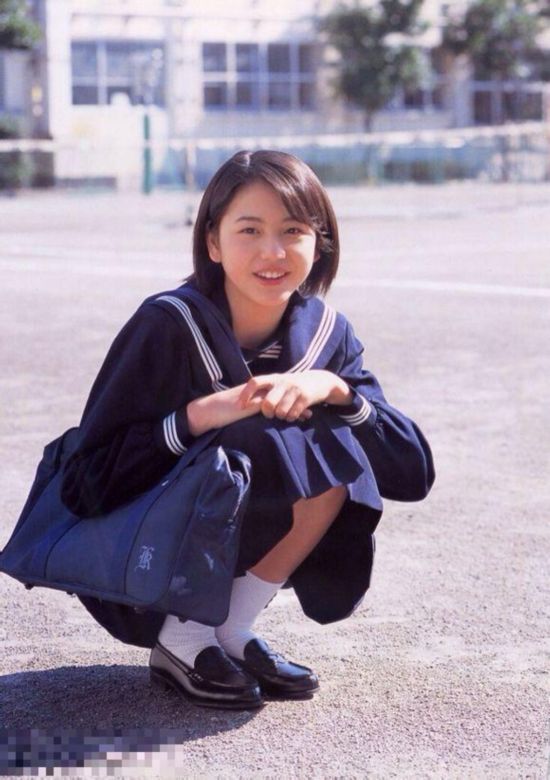 崛北真希新垣结衣 日本女星学生美照合集(组图)