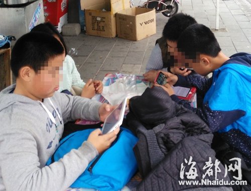 福州各年龄段孩子沉迷电子产品 二龄童发育迟缓