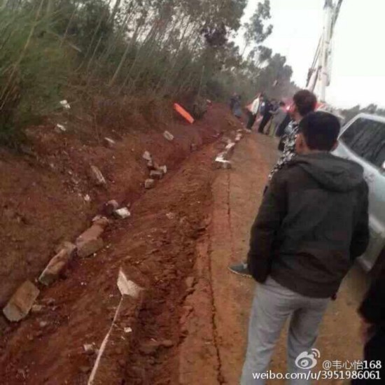 广州学生寒假包车返乡遇车祸 致2死10余人受伤