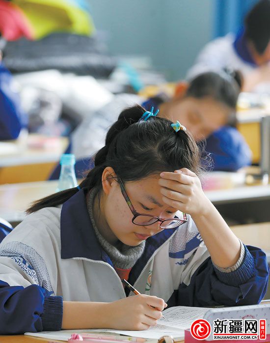 走近乌鲁木齐市高考模拟试卷出题团队