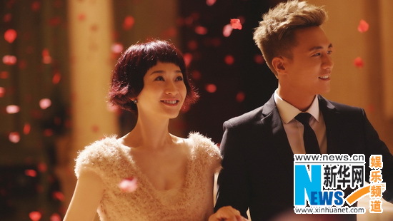 杜淳《老婆大人》剧照曝光 牵手李小冉浪漫满