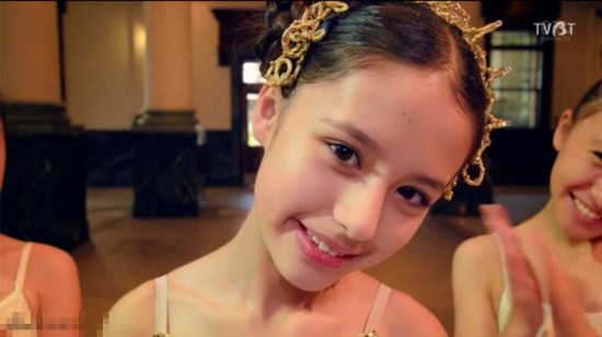 13նѪСߺ Angelababy