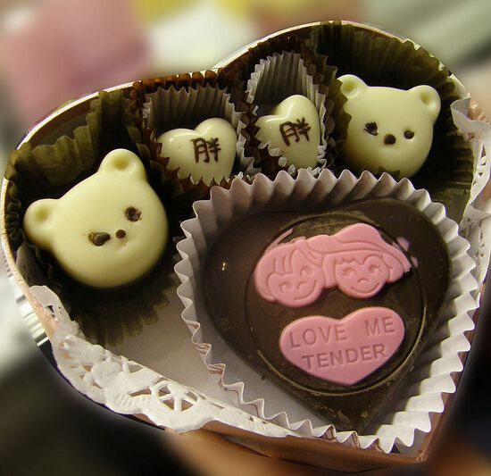 巧克力有7大好处防疾病 5类人不宜吃巧克力