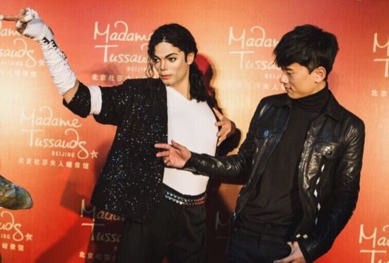 张杰为MJ揭幕蜡像:只想做第一个张杰