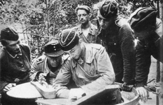 二战德国头号坦克手卡尔尤斯逝世