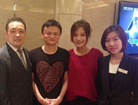 赵薇马云私交好31亿砸进阿里 曾与马云一起挥毫泼墨(图)