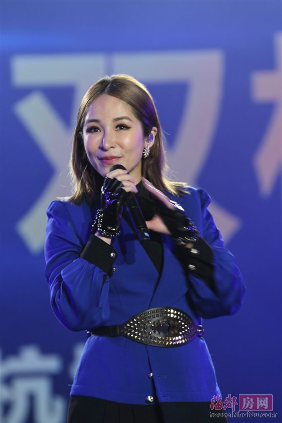 萧亚轩&信,点燃福州娱乐盛典第一把火