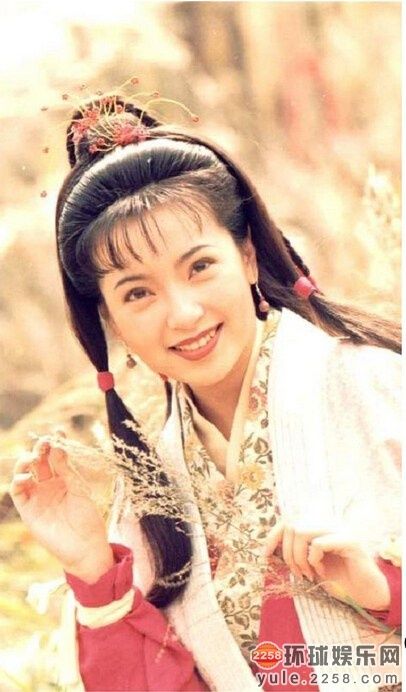 娱乐圈空姐出身的女星 赵雅芝李若彤气质超凡