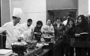 盐城饭店开课 市民可免费跟大厨学做年夜饭