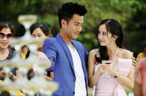 刘恺威与杨幂壁咚调情喜欢腹肌诱惑 相识相恋