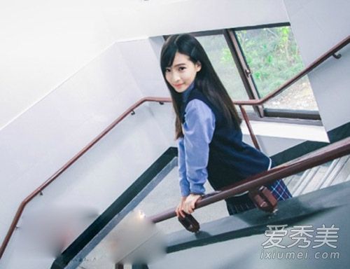 厦门最美校服<em>女生</em>走红 <em>长发</em>披肩清纯可人--河南