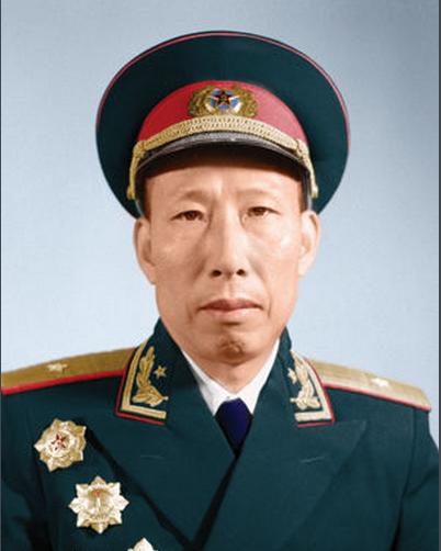 揭秘:周恩来曾亲自让哪位开国将军改名字?