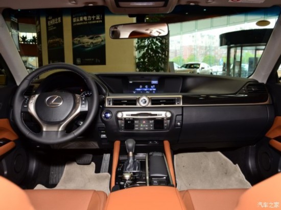 �׿���˹ �׿���˹GS 2014�� 300h ���Ȱ�