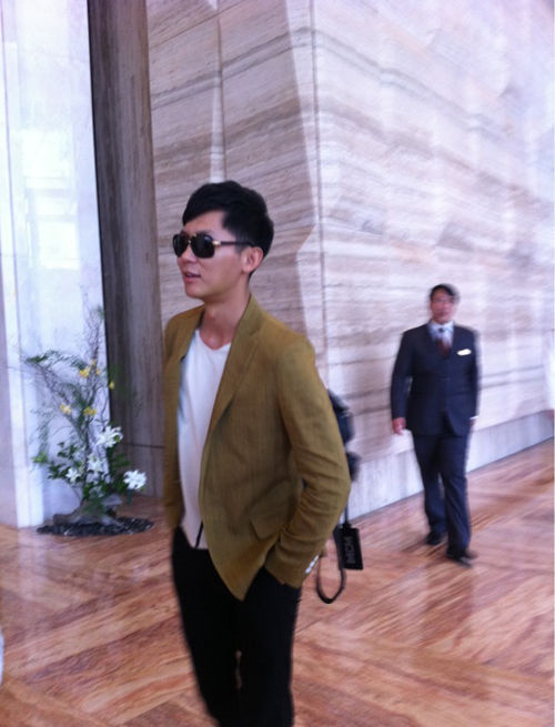 邓超想取英文名小花妹妹侧脸曝光 婚礼现场细