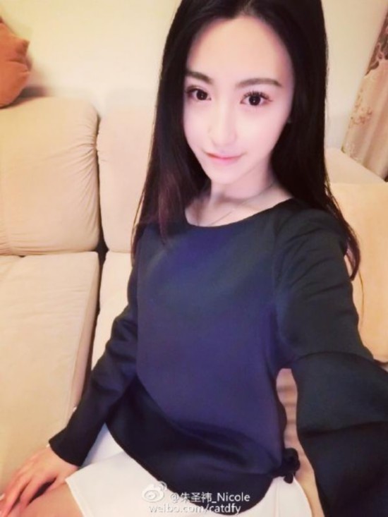  小女星 欲 起诉王思聪  王思聪曝其被老男人包养