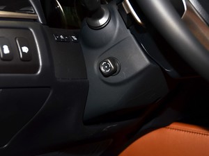 �׿���˹ �׿���˹GS 2014�� 300h ���Ȱ�